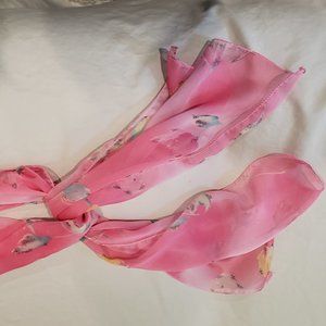 Pink scarf with tulip print